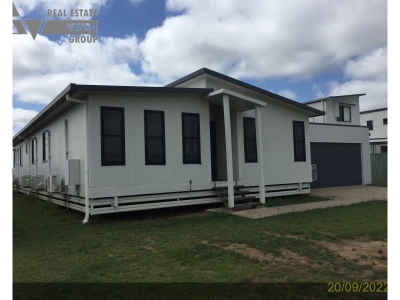 8 Deacon Drive, Blackwater QLD 4717