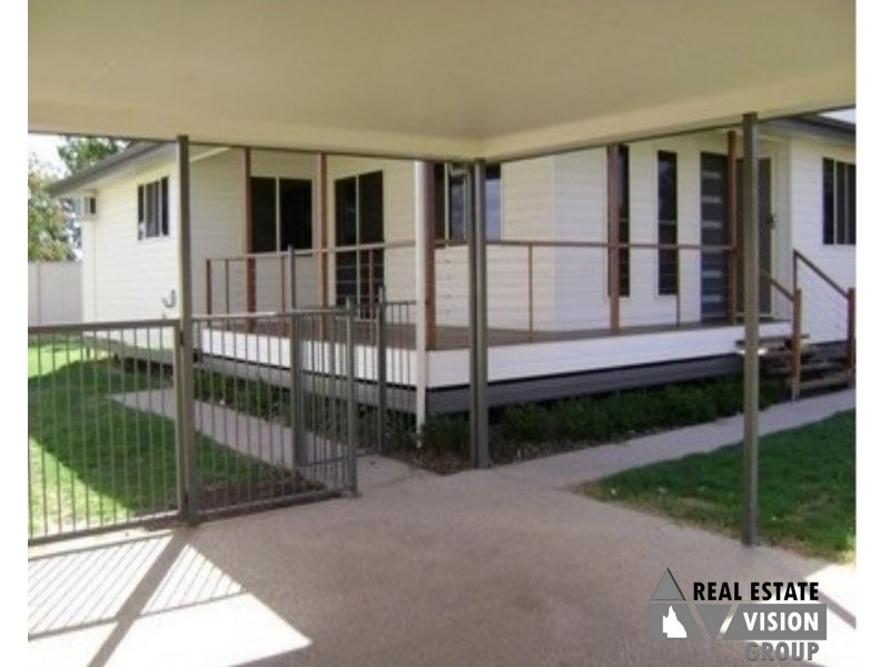 33 Bremner St, Blackwater QLD 4717