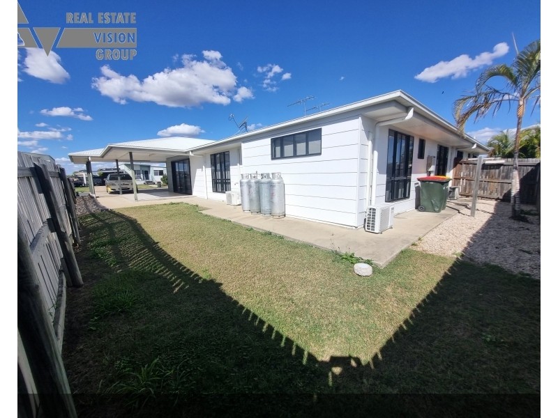 Unit 2/5 Deacon Dr, Blackwater QLD 4717