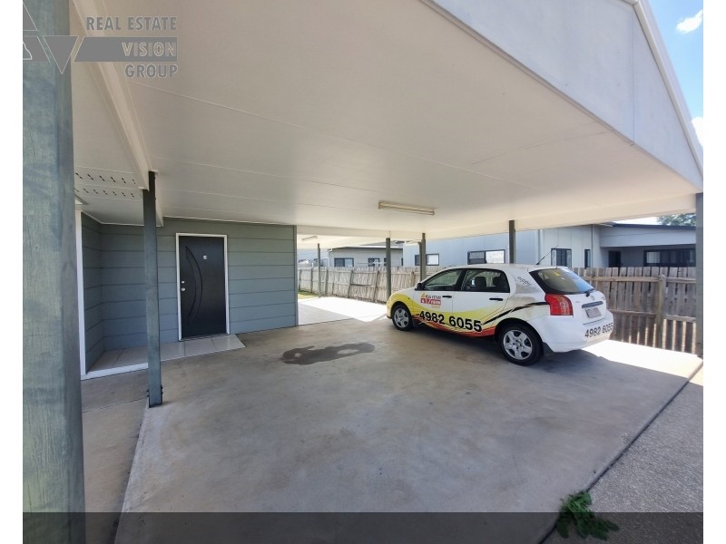 Unit 2/5 Deacon Dr, Blackwater QLD 4717