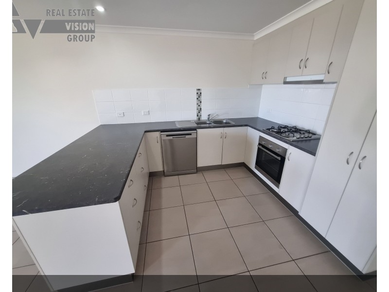 Unit 2/5 Deacon Dr, Blackwater QLD 4717