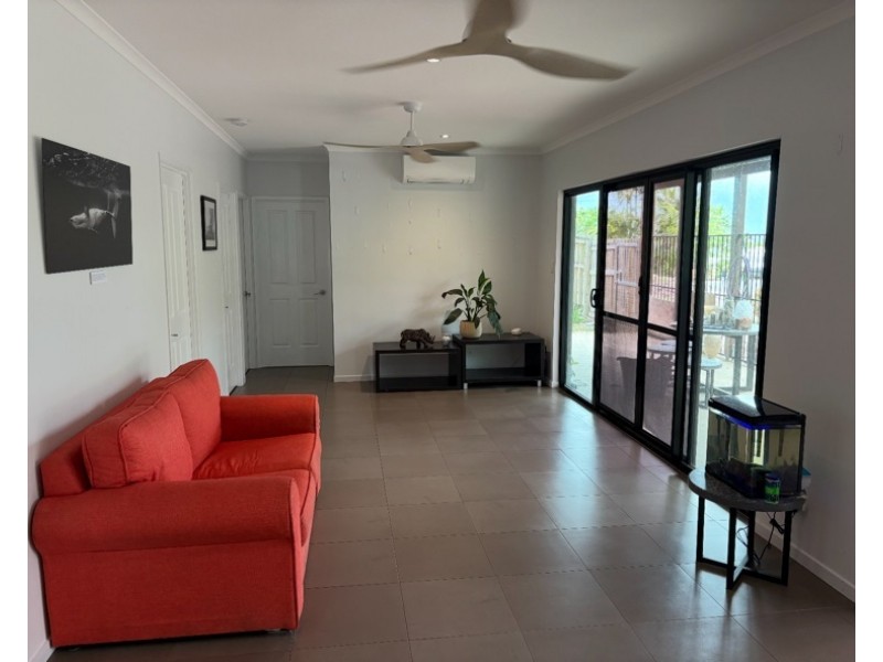3 Dixon Pl, Cannonvale QLD 4802