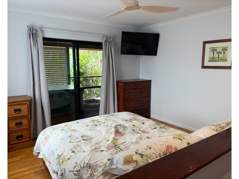 3 Dixon Pl, Cannonvale QLD 4802