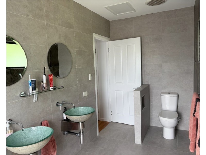 3 Dixon Pl, Cannonvale QLD 4802