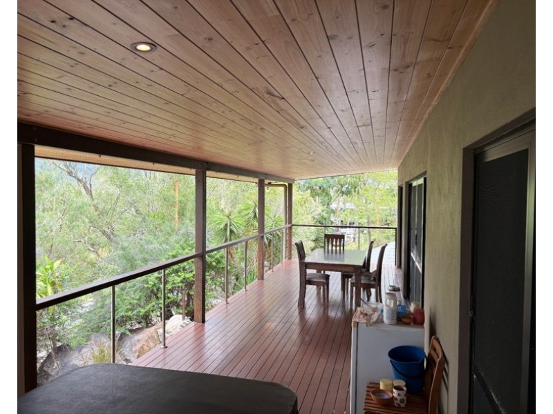 3 Dixon Pl, Cannonvale QLD 4802