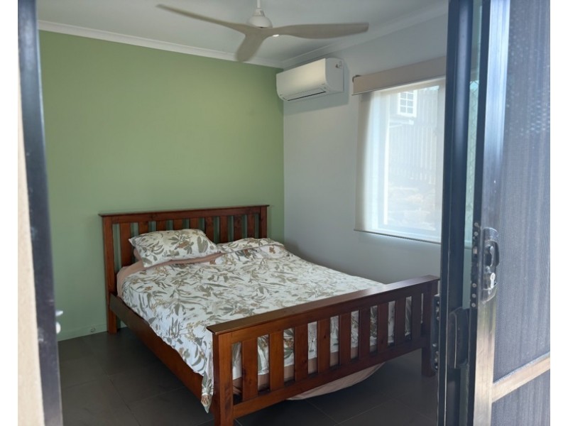 3 Dixon Pl, Cannonvale QLD 4802