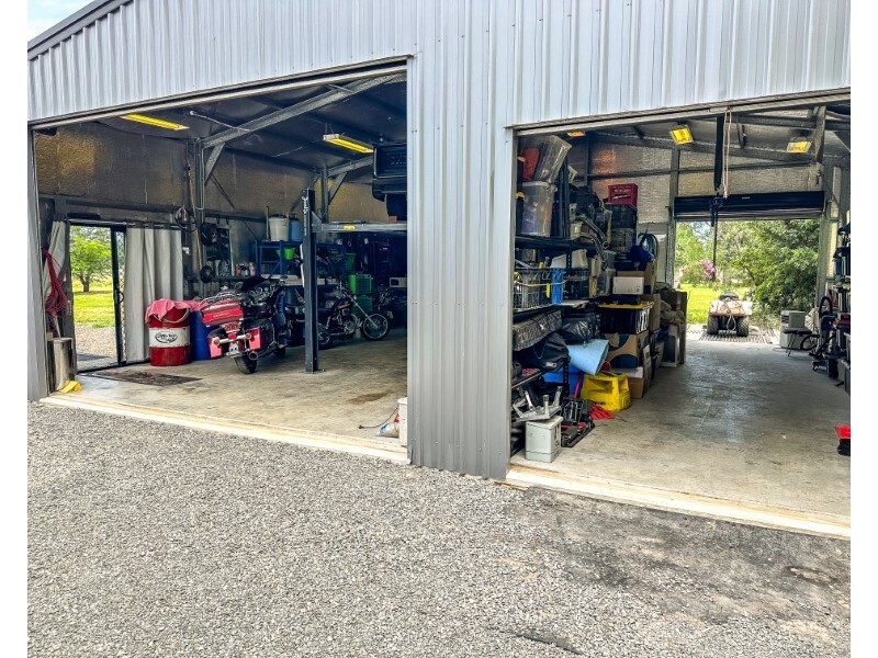 33 Acacia St, Blackwater QLD 4717