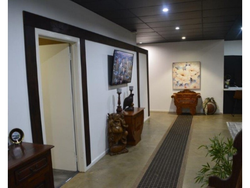 33 Acacia St, Blackwater QLD 4717