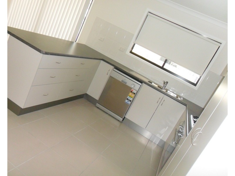 Unit 4/16 Bauman Way, Blackwater QLD 4717