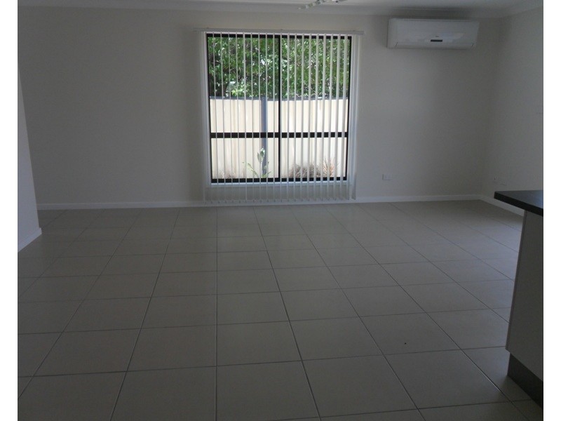 Unit 4/16 Bauman Way, Blackwater QLD 4717