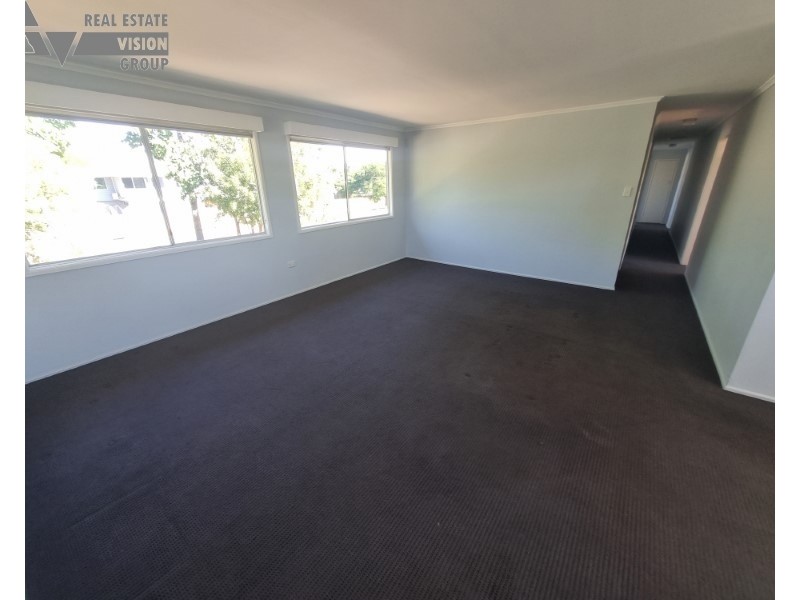 23 Bottletree Ave, Blackwater QLD 4717