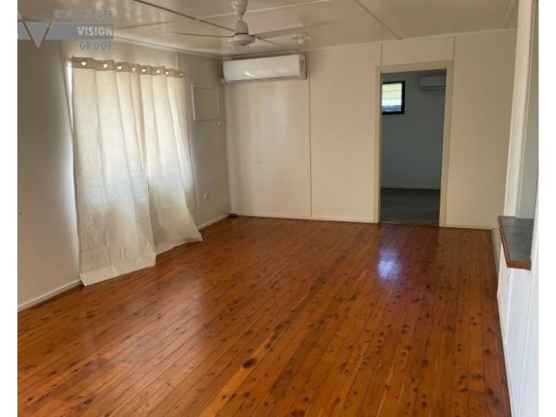 11 Columba Street, Blackwater QLD 4717