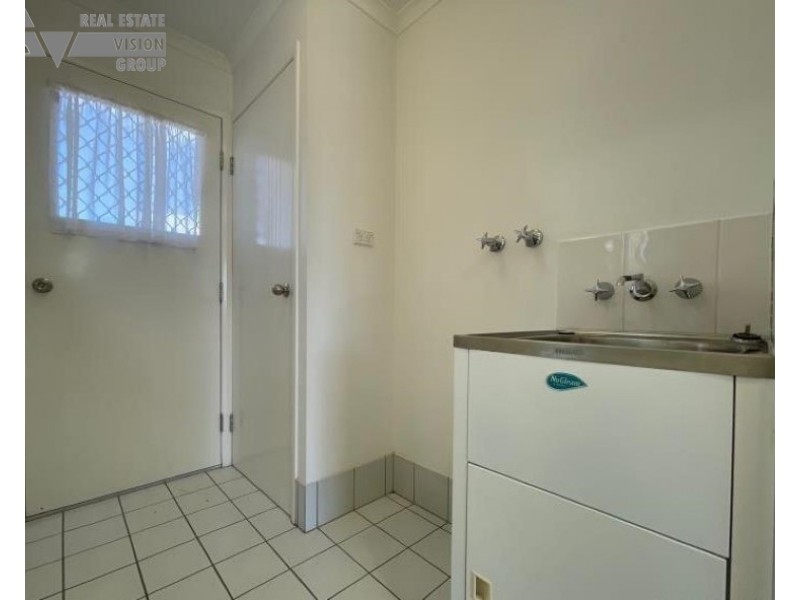 11 Columba Street, Blackwater QLD 4717