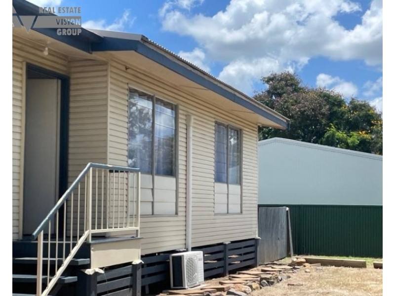 11 Columba Street, Blackwater QLD 4717