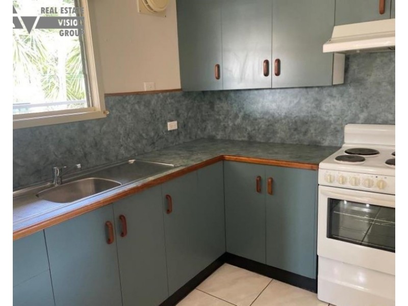 11 Columba Street, Blackwater QLD 4717