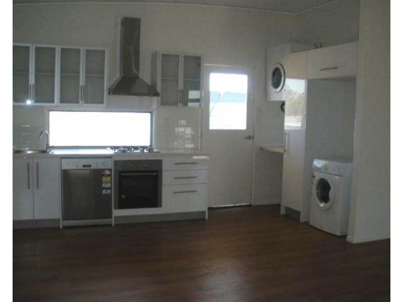 3/22-26 Summer Red Court, Blackwater QLD 4717