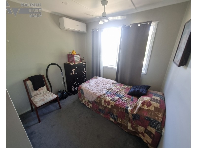 1 Palm Street, Blackwater QLD 4717