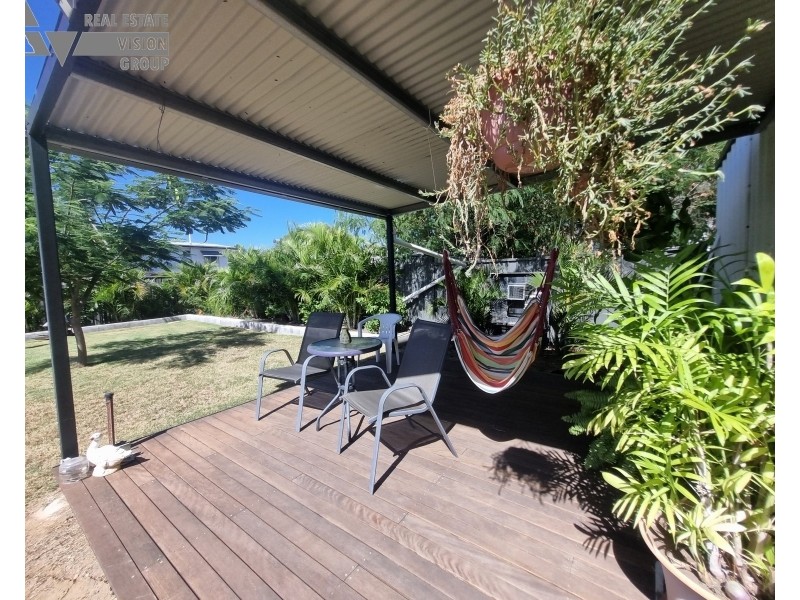 1 Palm Street, Blackwater QLD 4717