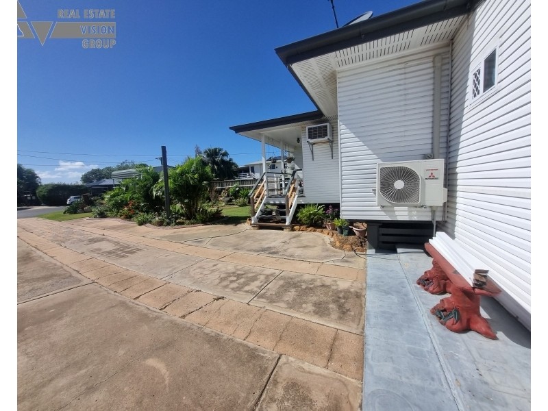 1 Palm Street, Blackwater QLD 4717