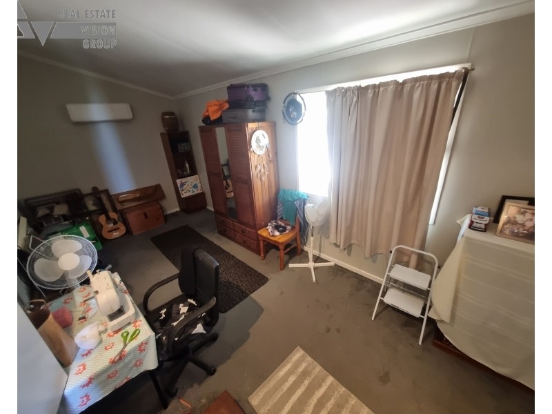 1 Palm Street, Blackwater QLD 4717