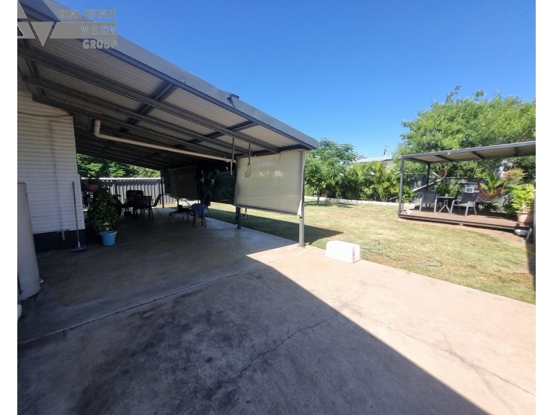 1 Palm Street, Blackwater QLD 4717