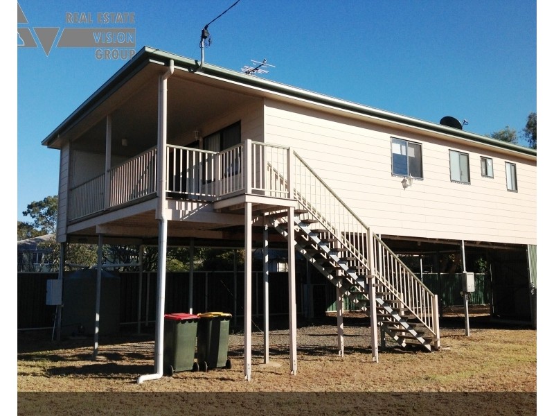 4 North St, Bluff QLD 4702