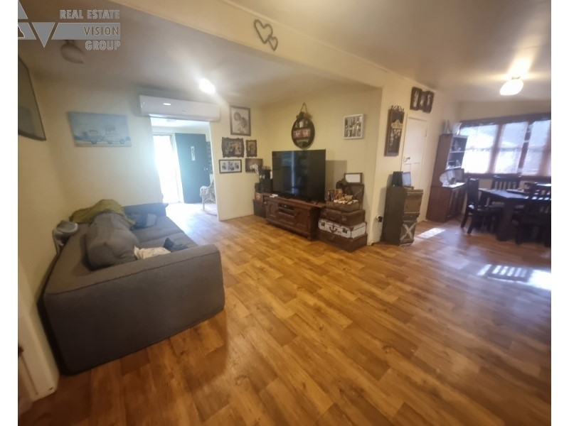 82 Main Street, Bluff QLD 4702