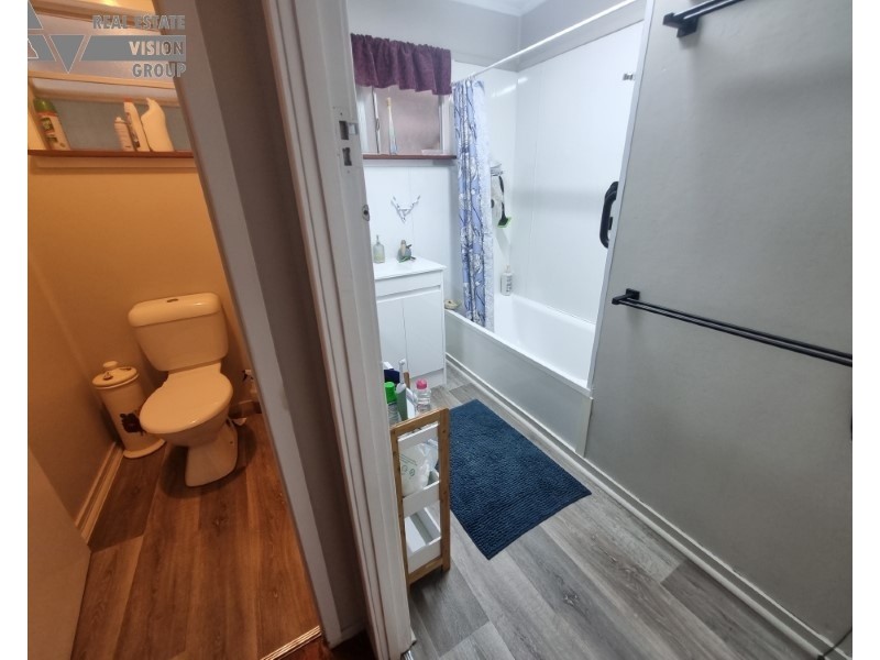 82 Main Street, Bluff QLD 4702