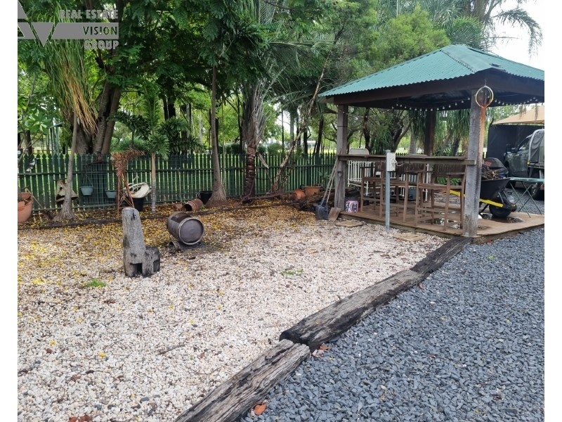 82 Main Street, Bluff QLD 4702