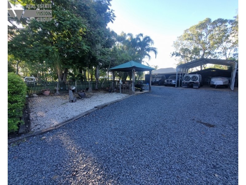 82 Main Street, Bluff QLD 4702