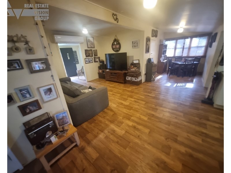 82 Main Street, Bluff QLD 4702