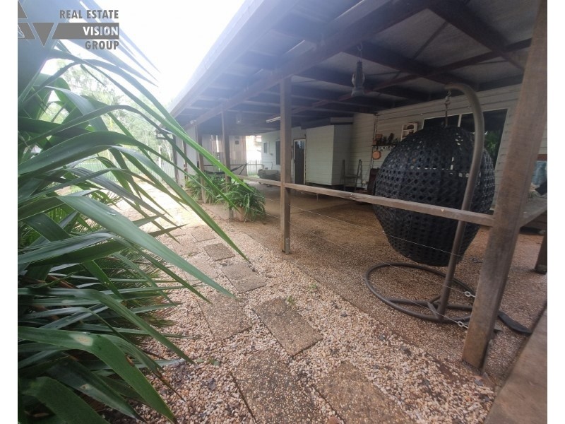 82 Main Street, Bluff QLD 4702