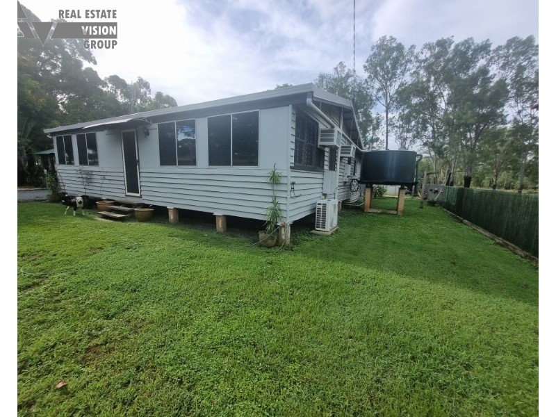 82 Main Street, Bluff QLD 4702