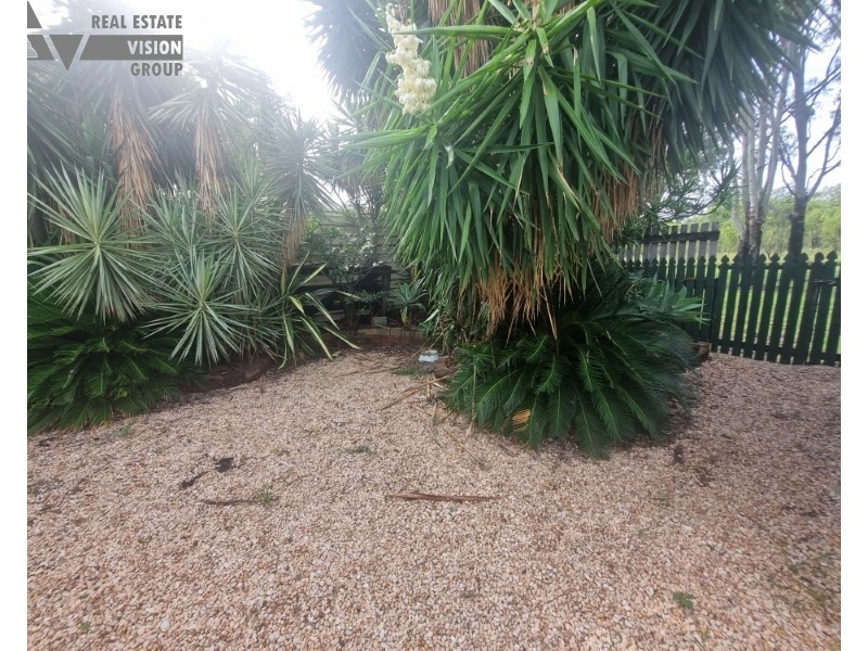 82 Main Street, Bluff QLD 4702