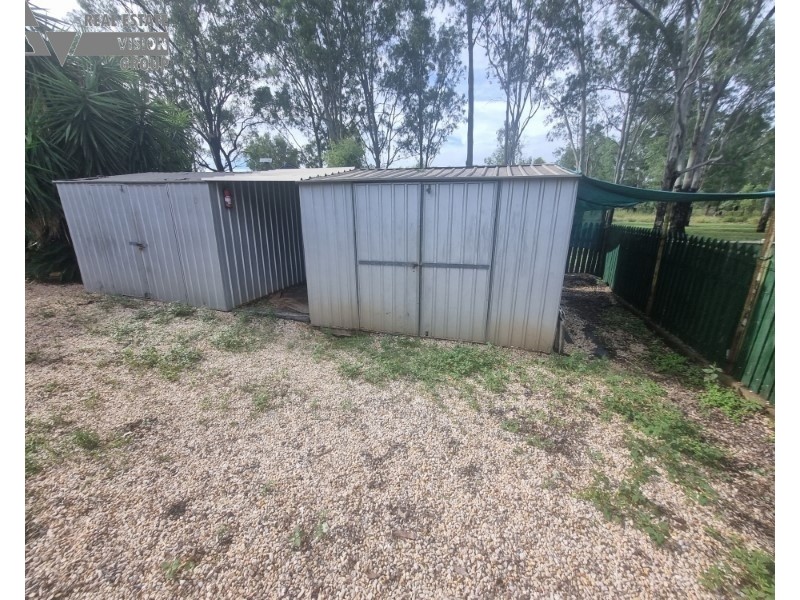 82 Main Street, Bluff QLD 4702
