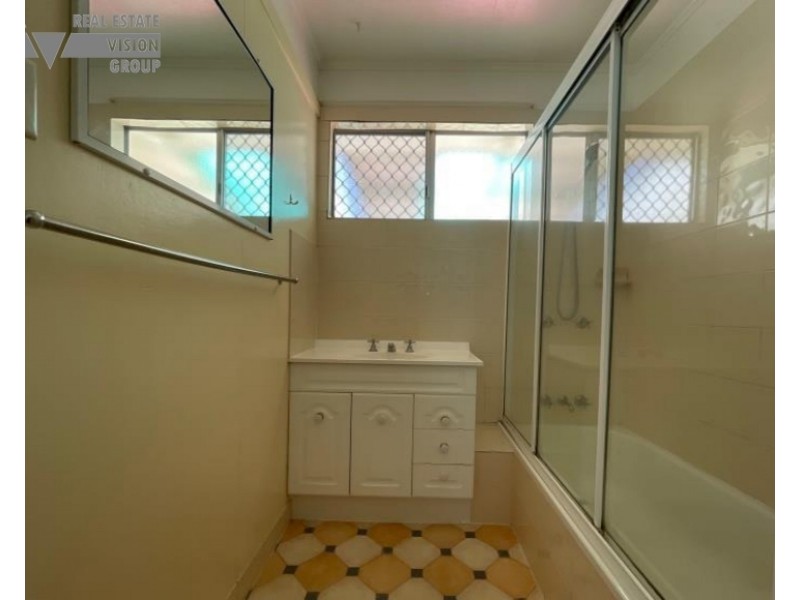 14 Gidyea Street, Blackwater QLD 4717