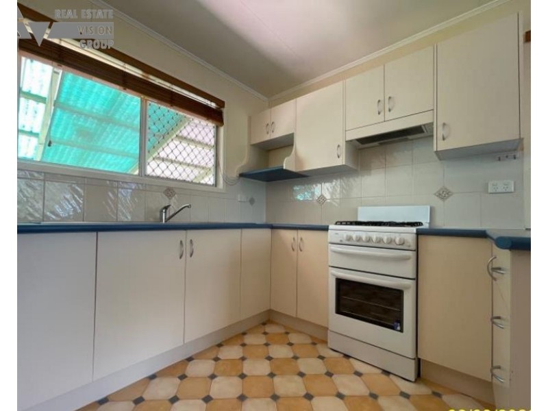 14 Gidyea Street, Blackwater QLD 4717