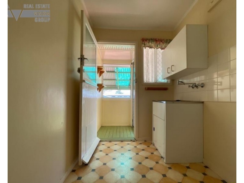 14 Gidyea Street, Blackwater QLD 4717