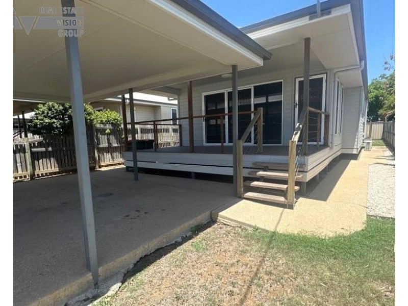 2/16 Pandanus Street, Blackwater QLD 4717