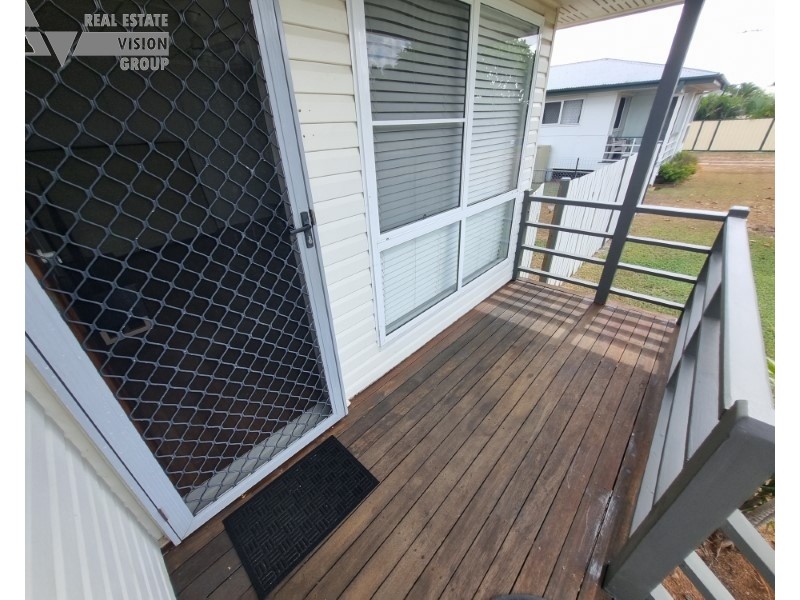 6 Long Street, Blackwater QLD 4717