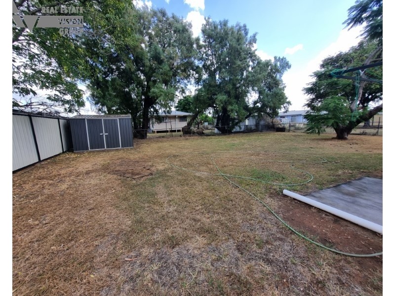 6 Long Street, Blackwater QLD 4717