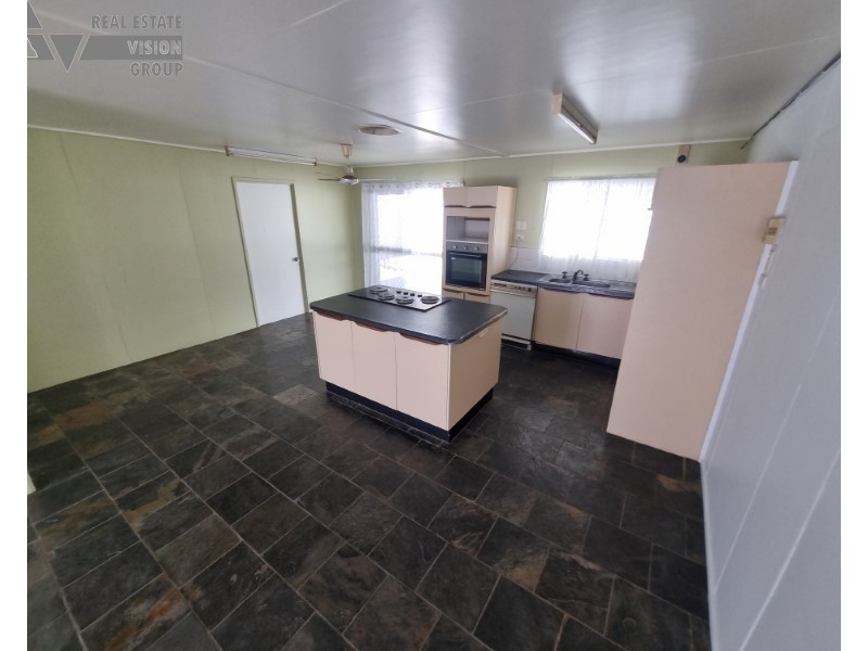 13 Littlefield Street, Blackwater QLD 4717