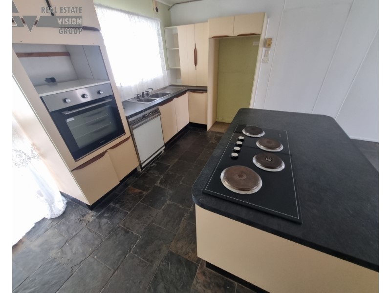 13 Littlefield Street, Blackwater QLD 4717