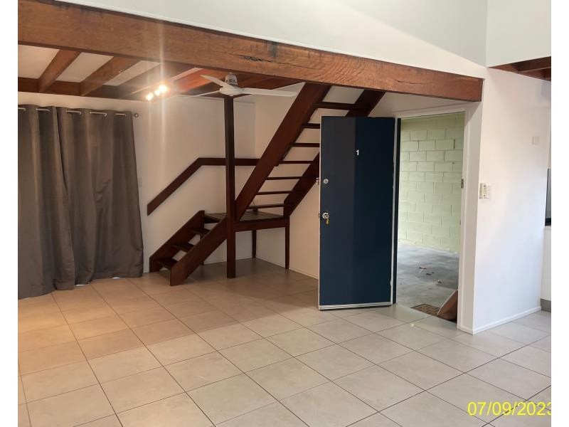 Unit 1/4 Border Drive, Cannonvale QLD 4802