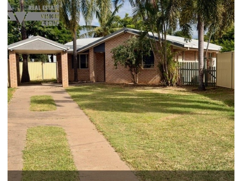 18 Colleen Avenue St, Emerald QLD 4720