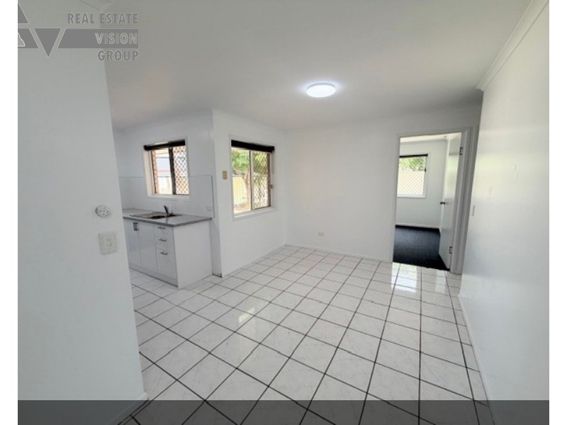 18 Colleen Avenue St, Emerald QLD 4720