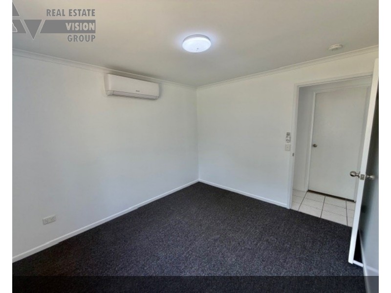 18 Colleen Avenue St, Emerald QLD 4720