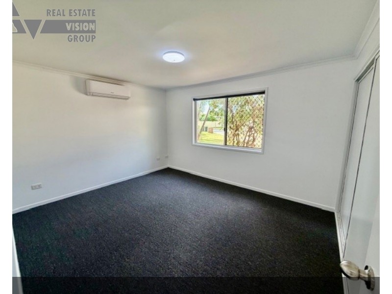 18 Colleen Avenue St, Emerald QLD 4720