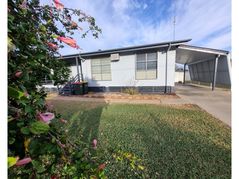 38 Wey St, Blackwater QLD 4717