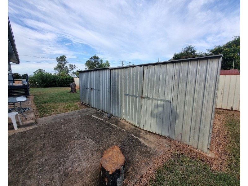 38 Wey St, Blackwater QLD 4717